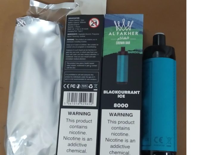 NEBEZPEČNÝ VÝROBEK: Jednorázová elektronická cigareta zn. AL FAKHER CROWN BAR 8000, BIG CLOUD, Nicotine 5mg/ml, 18 ml – 2 příchutě (BLACKCURRANT, BERRY MINT)