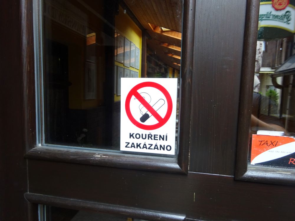 grafická značka zákazu kouření