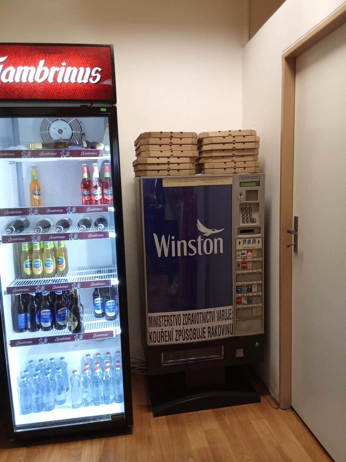 prodejní automat na cigarety