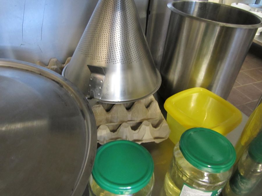 proložky po vejcích s nádobím