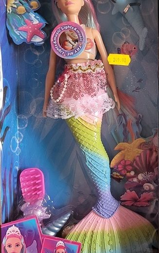 Nebezpečný výrobek: panenka Mermaid, Lights & Music