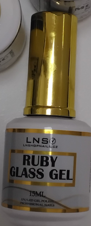 Nebezpečný výrobek: LNS, LNSHOPNAILS.CZ, RUBY GLASS GEL, 15ML, UV/LED GEL POLISH PROFFESIONAL NAILS 01, 12, 05