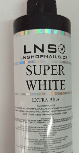 Nebezpečný výrobek: LNS, LNSHOPNAILS.CZ, SUPER WHITE, EXTRA BÍLÁ