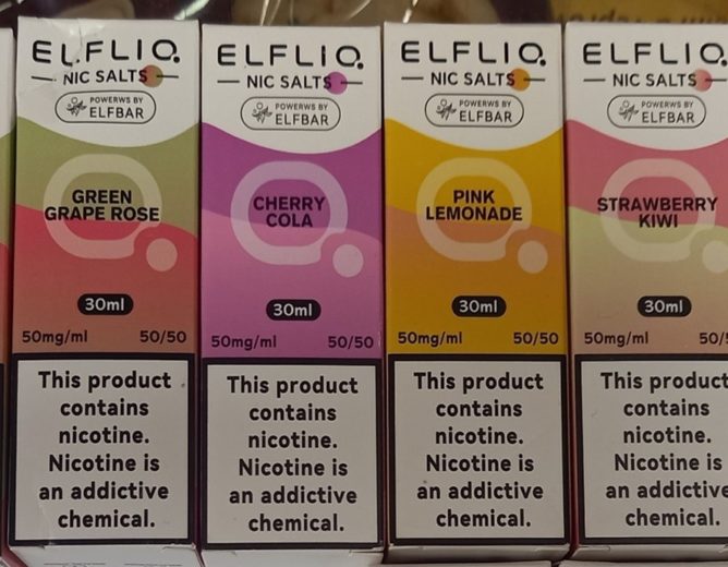 Náhradní náplň do elektronické cigaretyELFLIQ nic salts, Powers by ELFBAR, e-liquid, různé příchutě