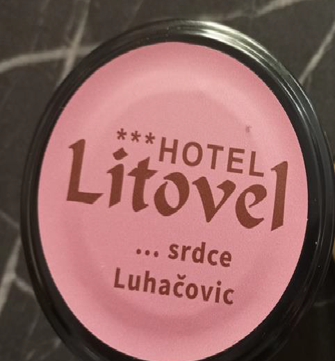VAROVÁNÍ PŘED KONZUMACÍ POTRAVIN – Paštika s názvem: *** HOTEL Litovel … srdce Luhačovic