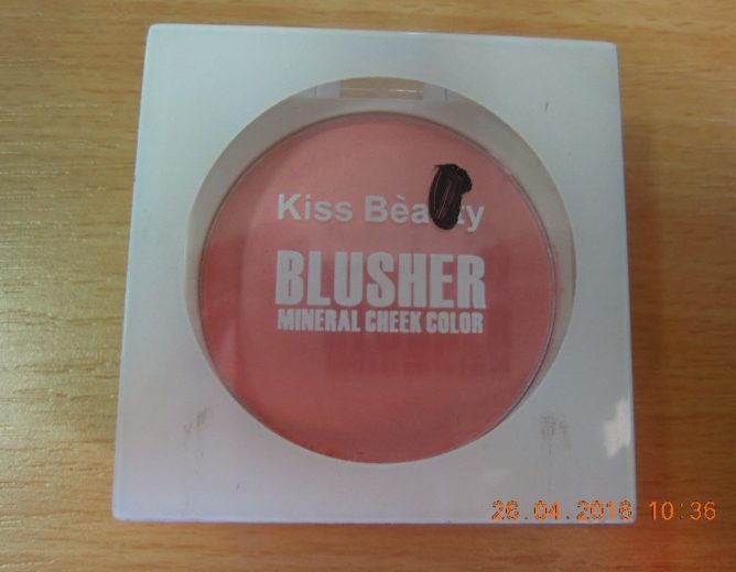 Nebezpečný výrobek – Kiss Beauty, Blusher Mineral Cheek Color