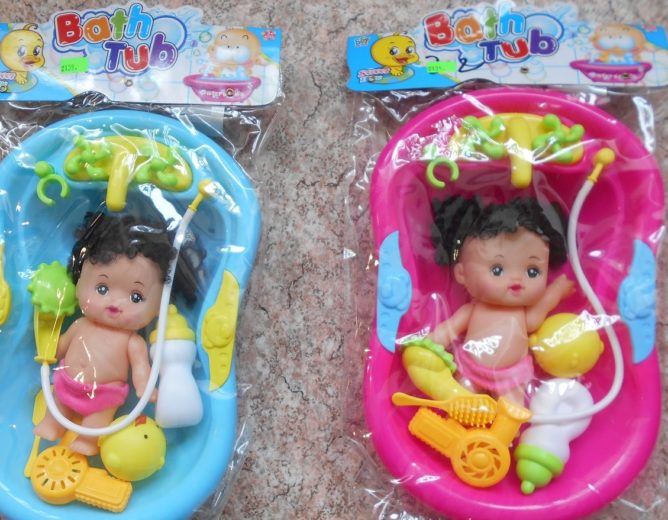 Nebezpečný výrobek – Panenka Bath Tub,669 TOYS, Sweet Home, SWEET BABIES